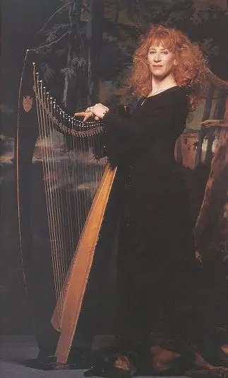 Loreena Mckennitt - Kopie - bravurabells2.jpg